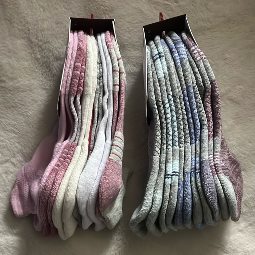 New Reebok Socks - Picture 2 of 4